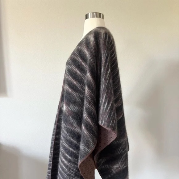 Missoni Reversible Wool Ruana Cape Shawl OS - Picture 3 of 6